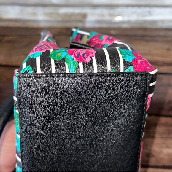 Betsey Johnson pink floral Striped small bag mini-purse NWOT - Picture 3 of 12